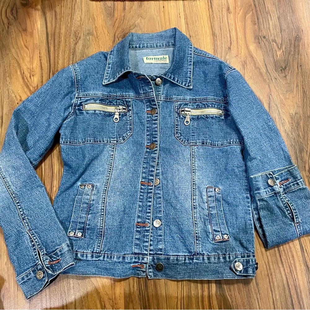 FORMULE’ Collection vintage denim jacket Button Front Trucker Distressed SZ M